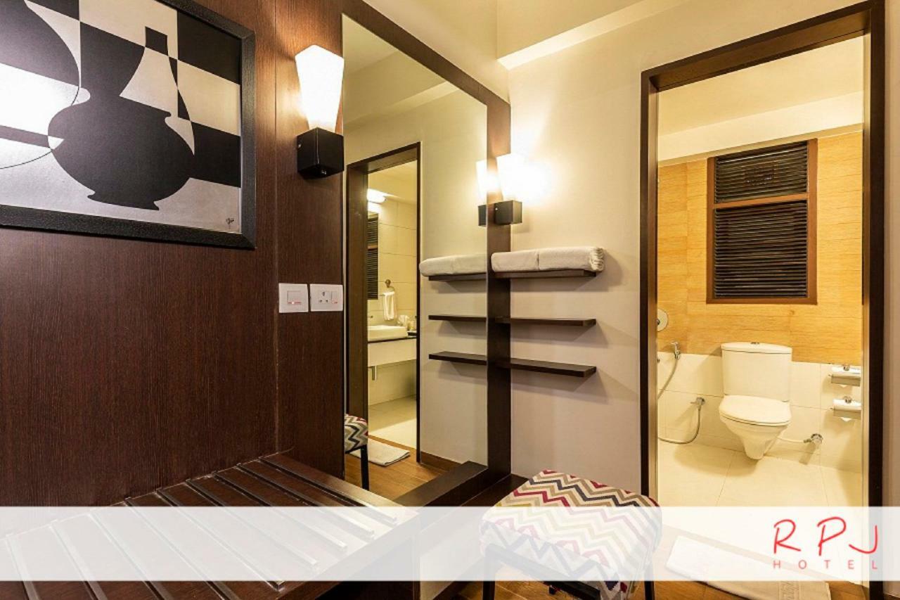 Rpj Hotel Райкот Екстериор снимка