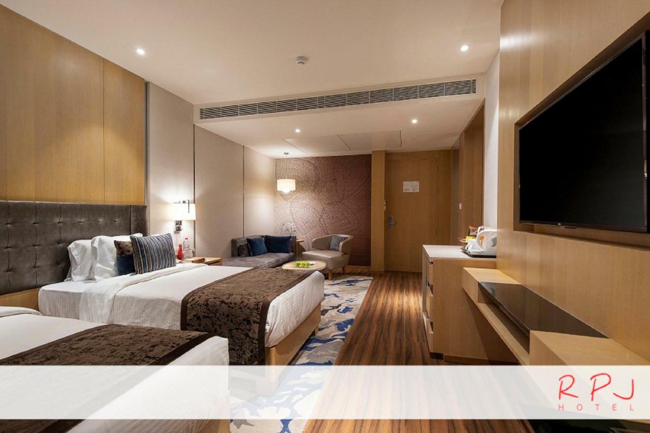 Rpj Hotel Райкот Екстериор снимка