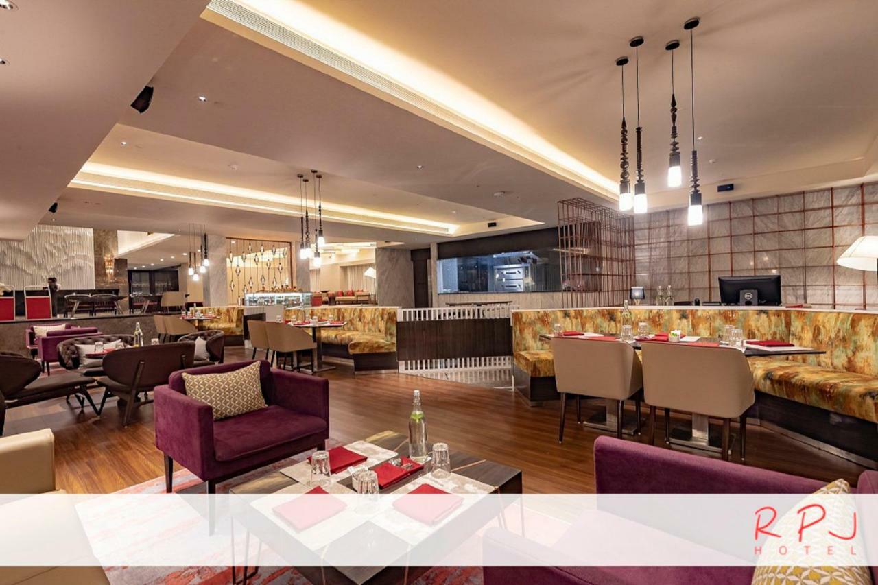 Rpj Hotel Райкот Екстериор снимка