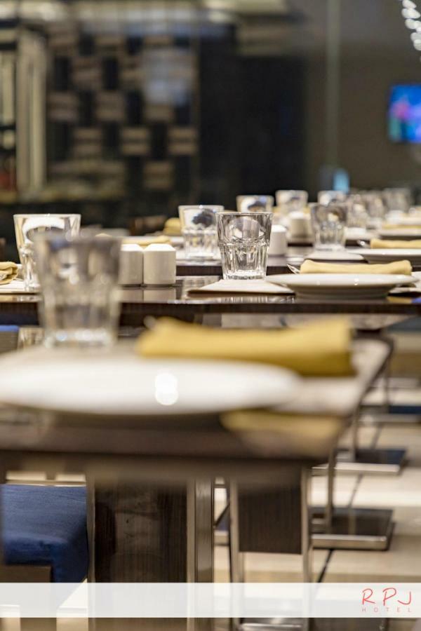 Rpj Hotel Райкот Екстериор снимка