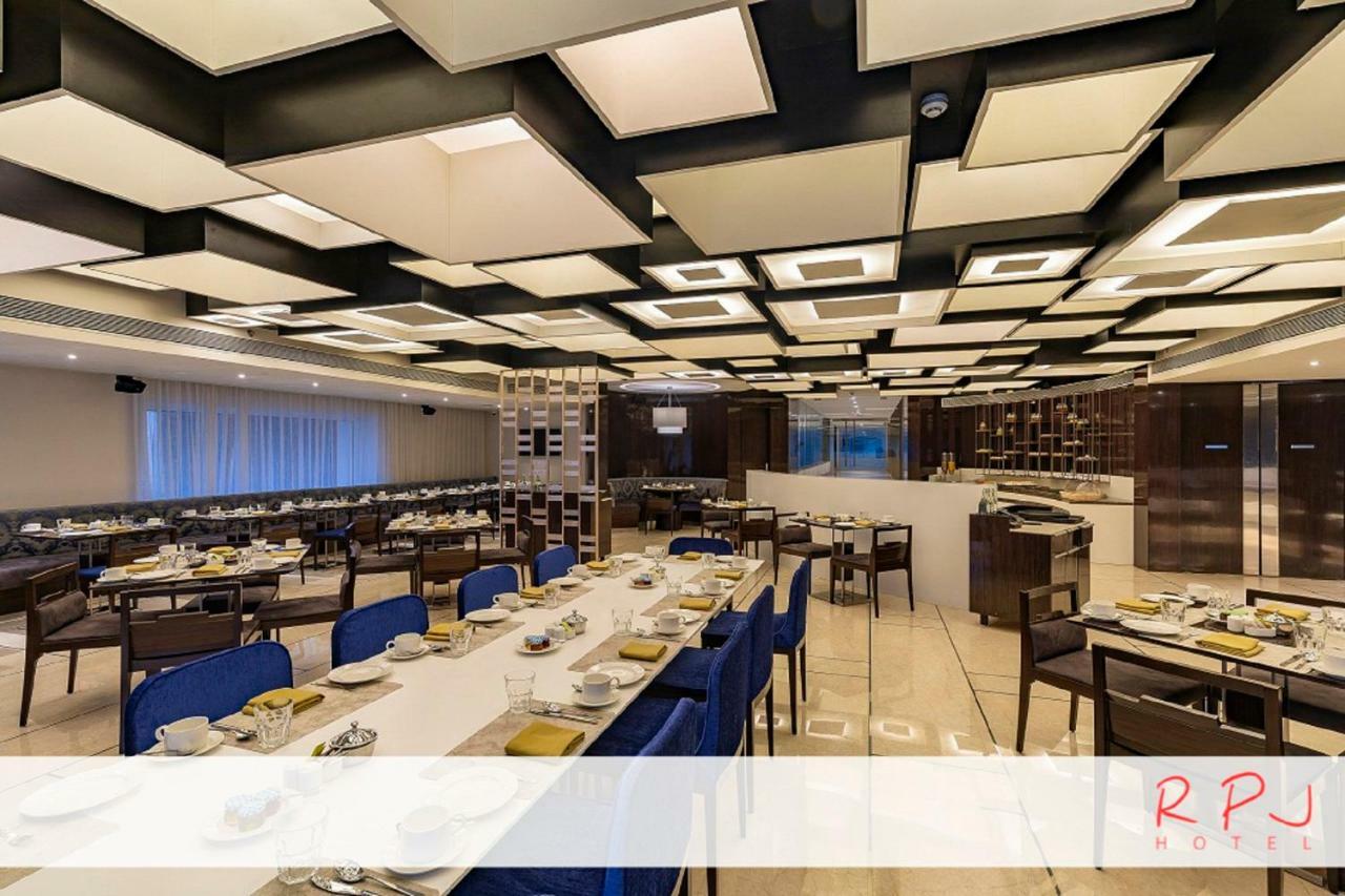 Rpj Hotel Райкот Екстериор снимка